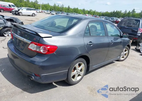 2011 Toyota Corolla S z USA, uszkodzony, nr VIN 2T1BU4EE5BC582243